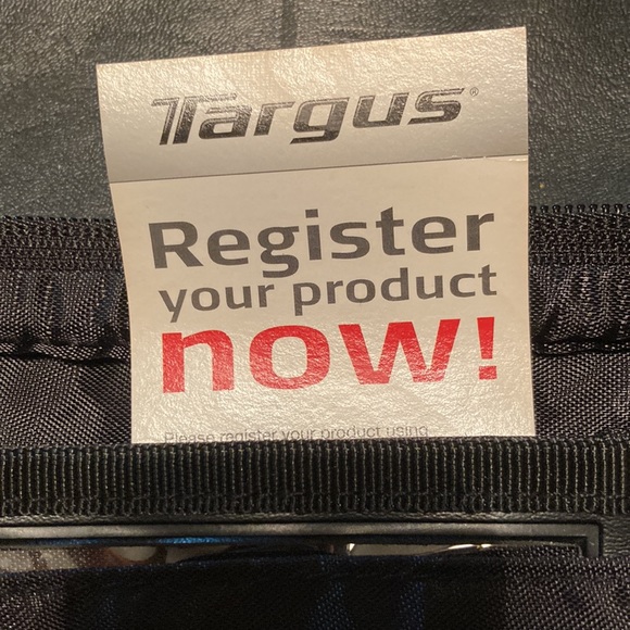 Computer 💻 IPad briefcase 6 pockets in all leather Targus 14 inches tall - Picture 7 of 9